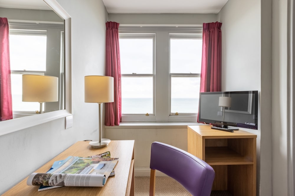 Burlington Hotel 46/53