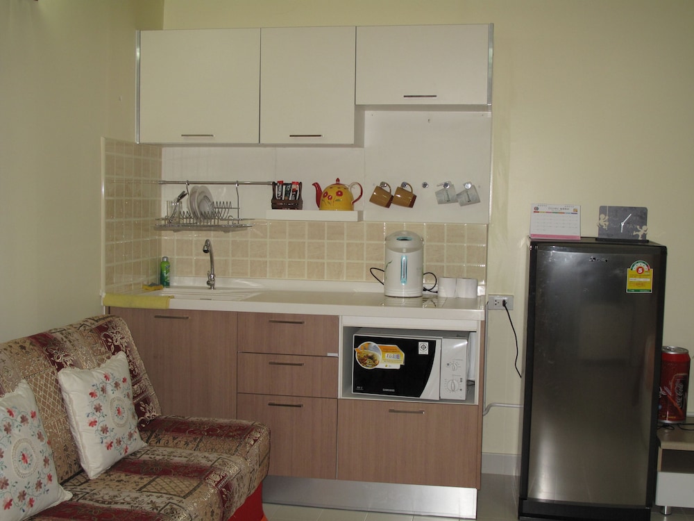 Sk Muangthongthani Apartment 6/48