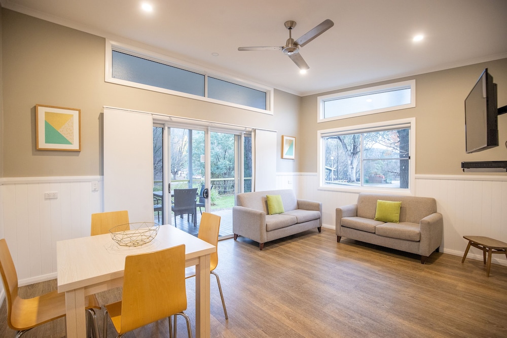 NRMA Bright Holiday Park 10/50
