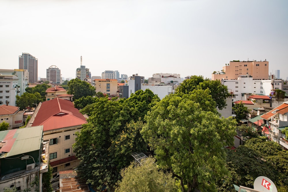 Royal Palace Hotel 2 Hanoi 59/68