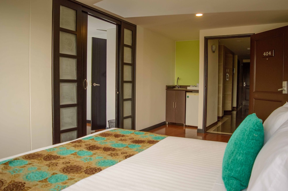 Confort 80 Zona Rosa Hotel 25/70