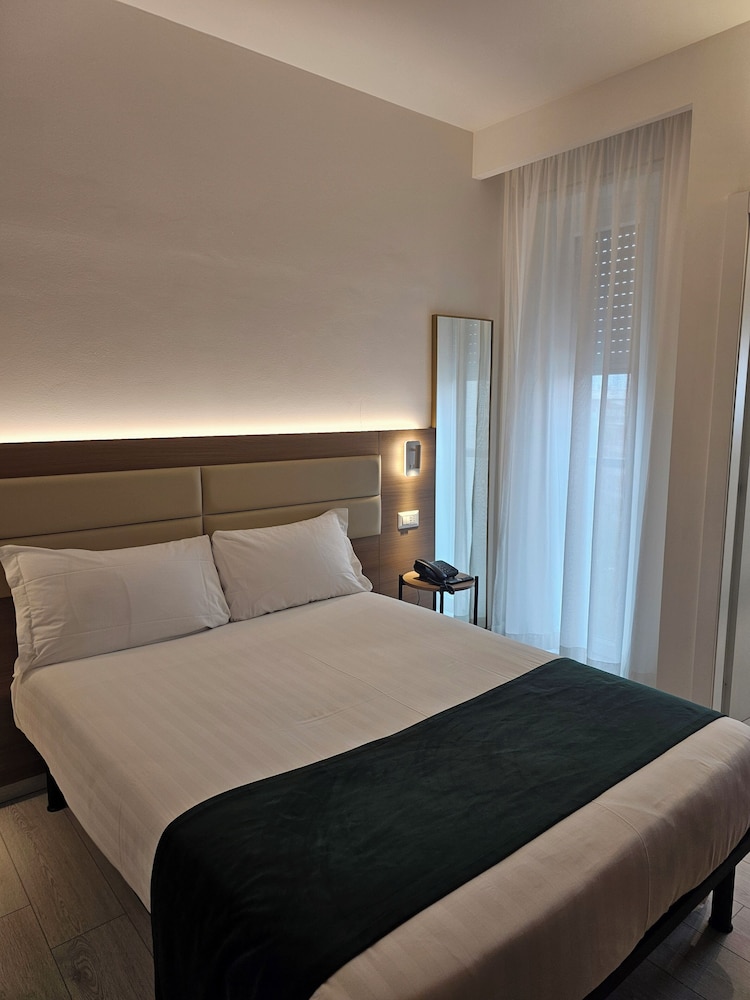 Massimi City Garden Hotel 22/58
