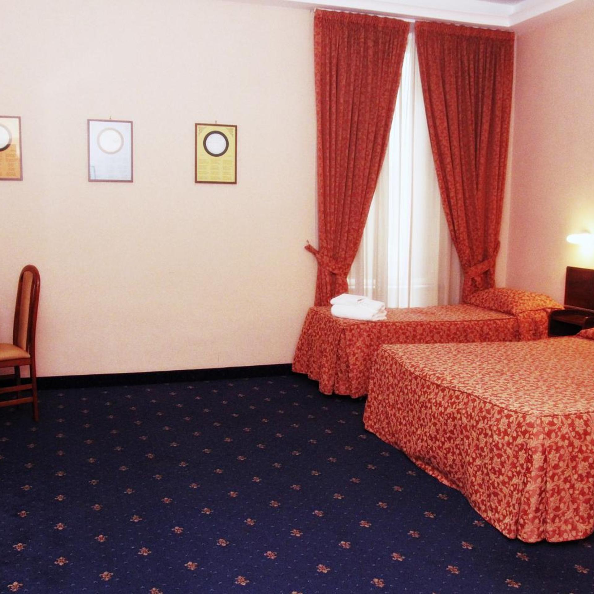 Hotel Luna Rossa 43/65