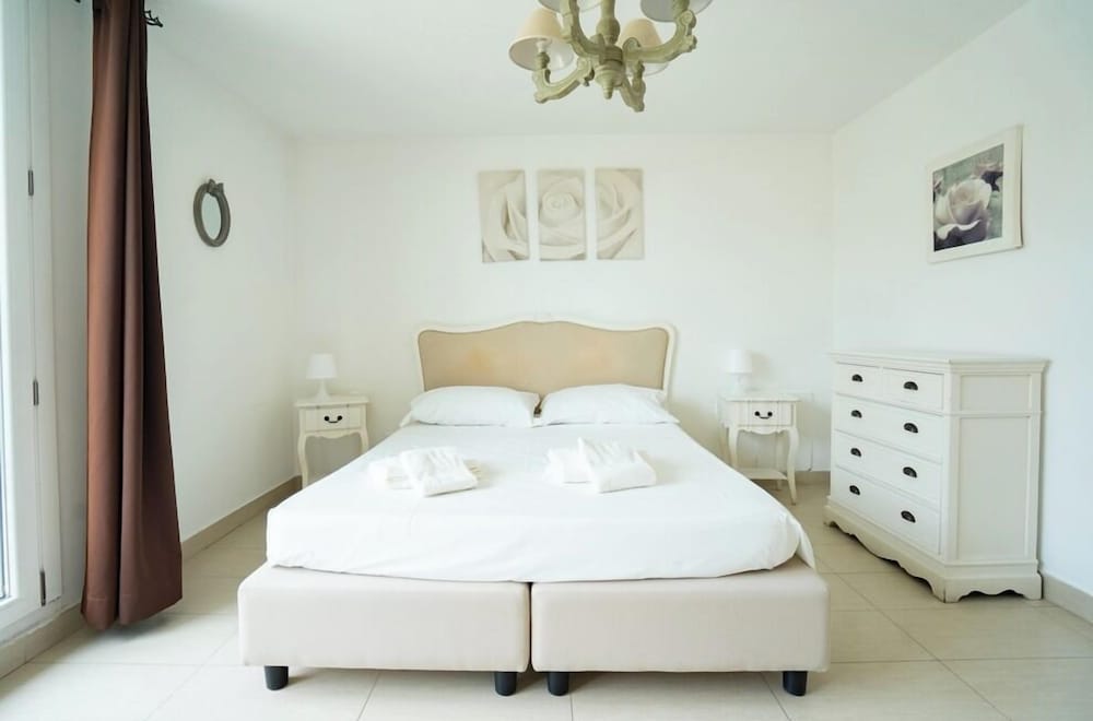 Isa Fiumicino Airport Residence 20/50