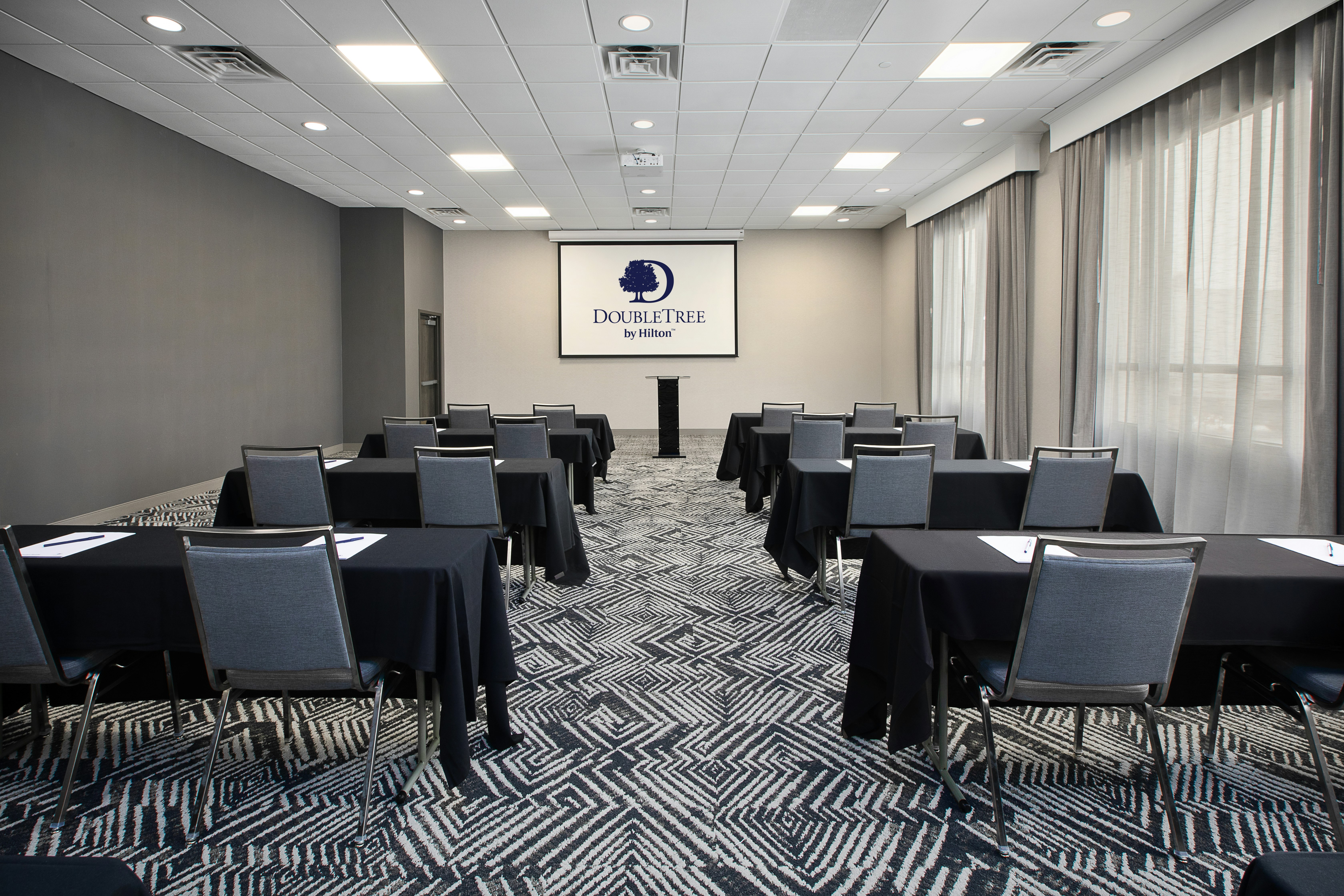 Doubletree By Hilton Detroit Novi 61/74