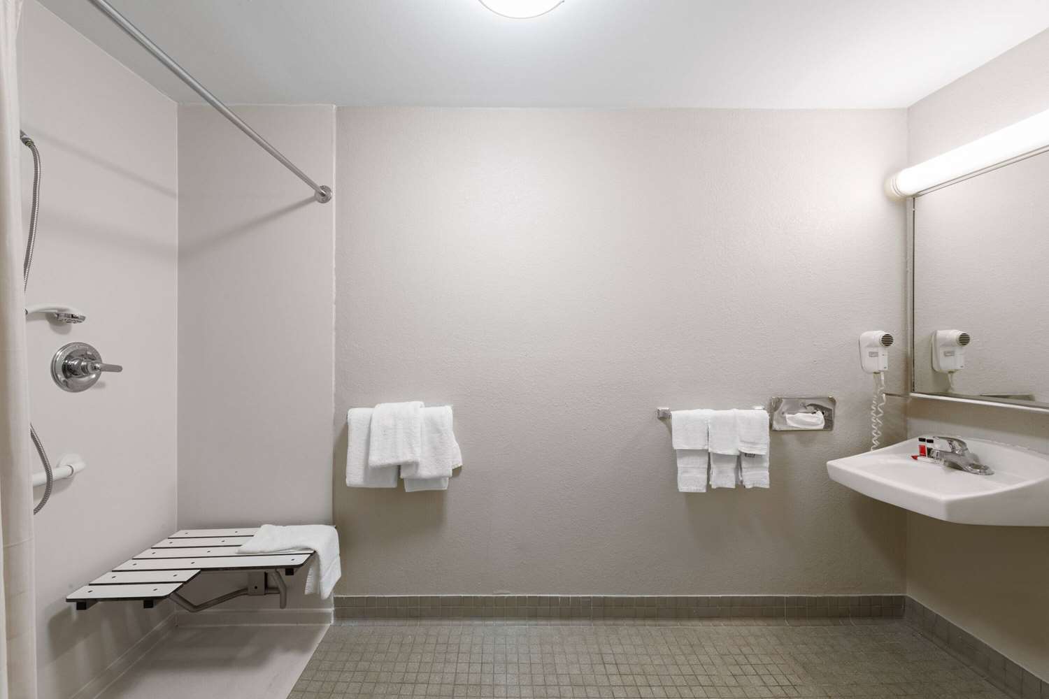 Days Inn by Wyndham Florence Near Civic Center 45/47