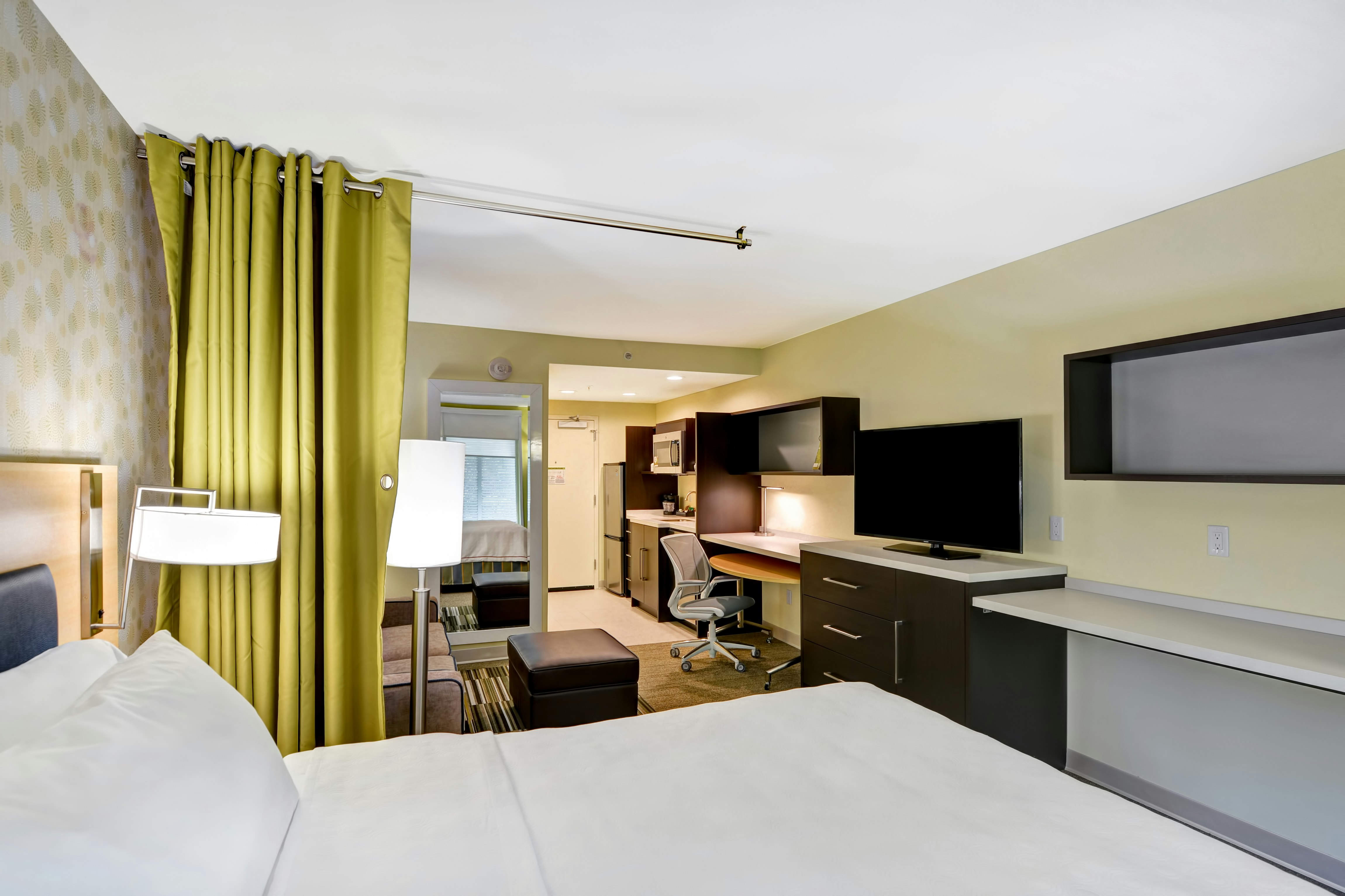 استوديو بسرير كوين لذوي الإعاقة، Home2 Suites by Hilton Hilton Head 2/4