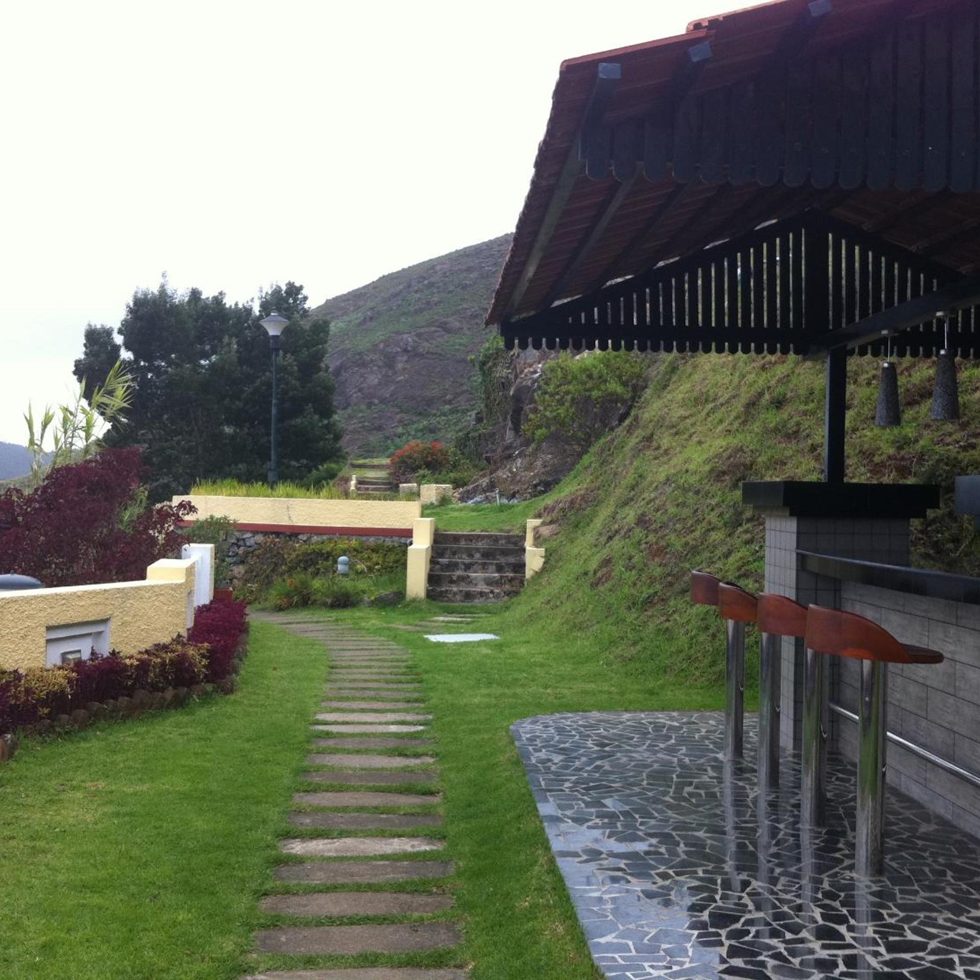 Mountain Retreat - A Hill Country Resort 24/36
