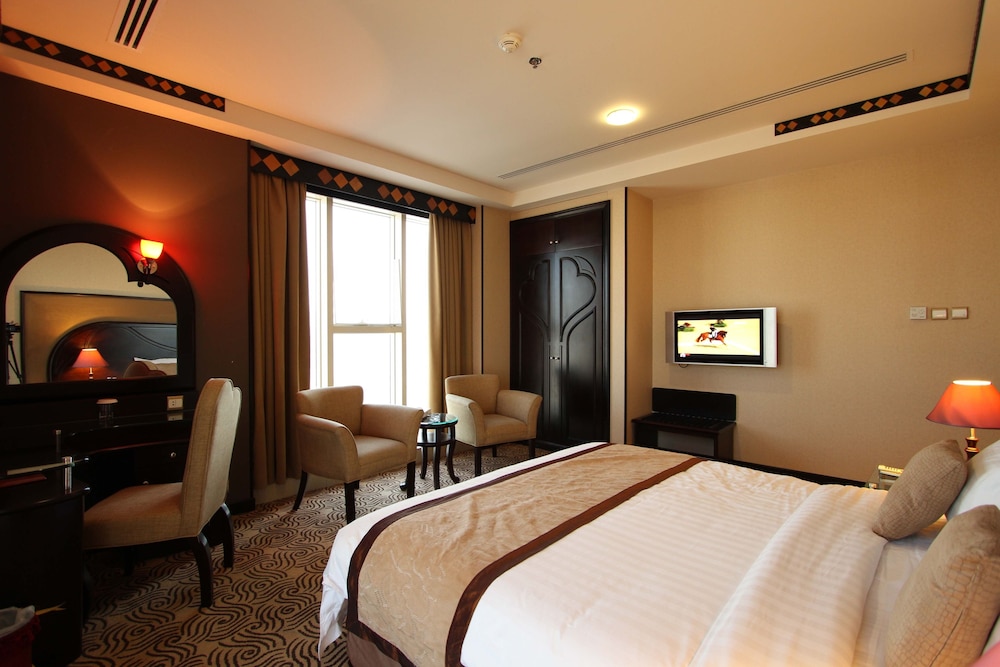 Awaliv International Hotel 14/68