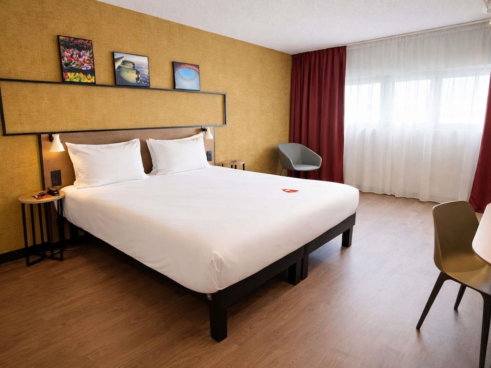 STANDARD, DOUBLE BED, ACCESSIBLE