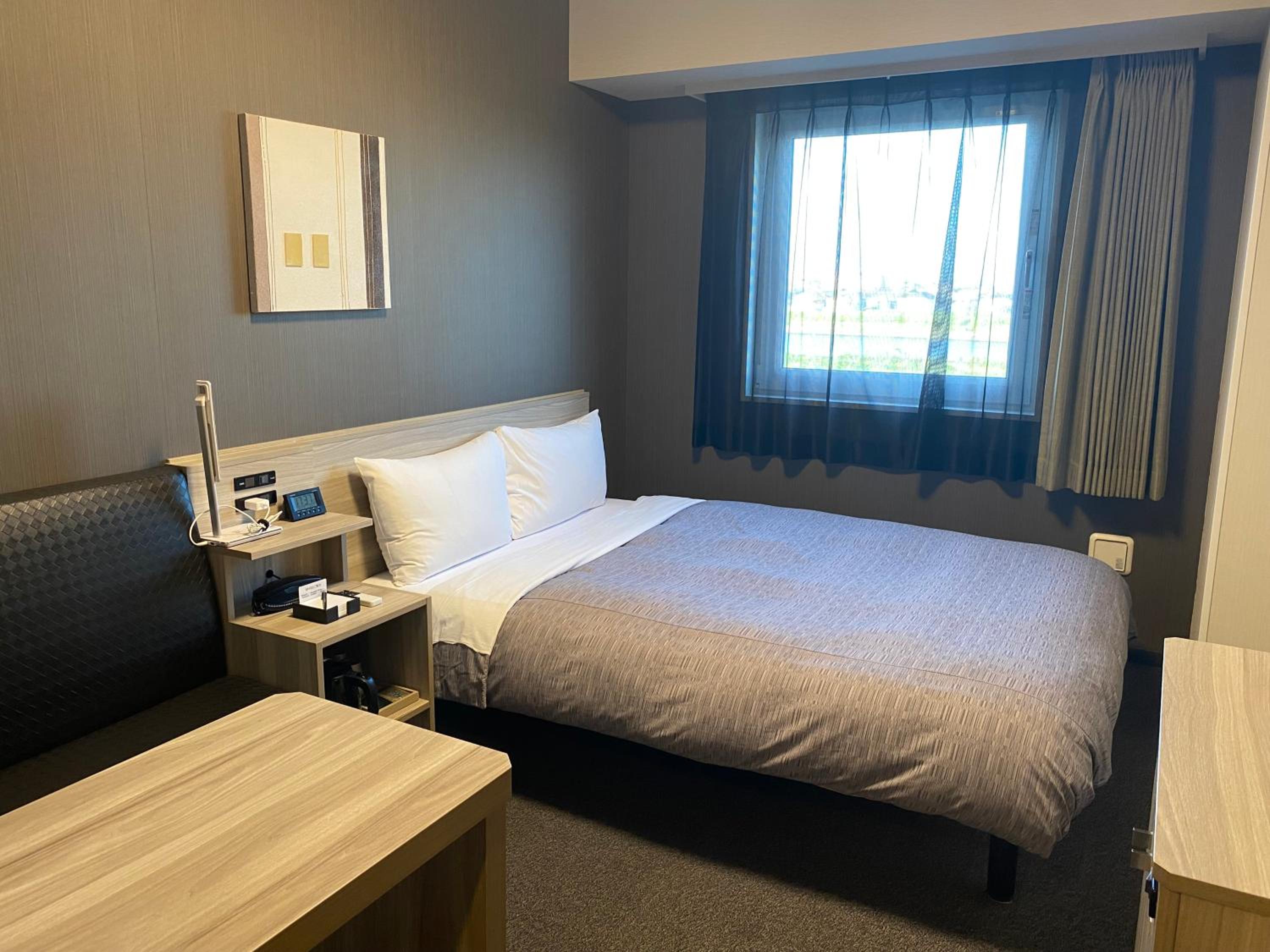غرفة بسرير نصف مزدوج، Hotel Route-Inn Ichihara 2/9
