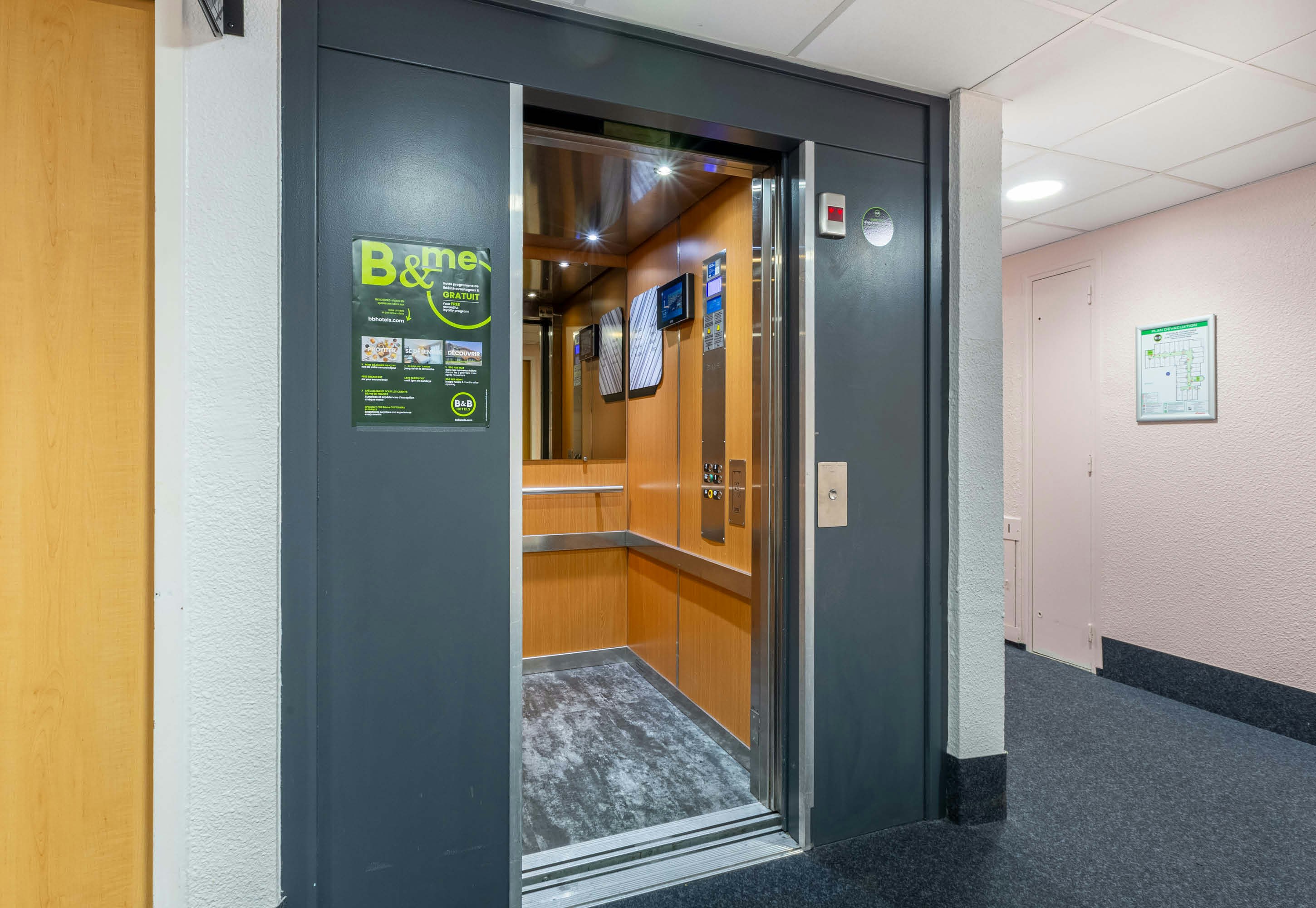 B&B Hotel Chartres Centre Cathedrale 21/50