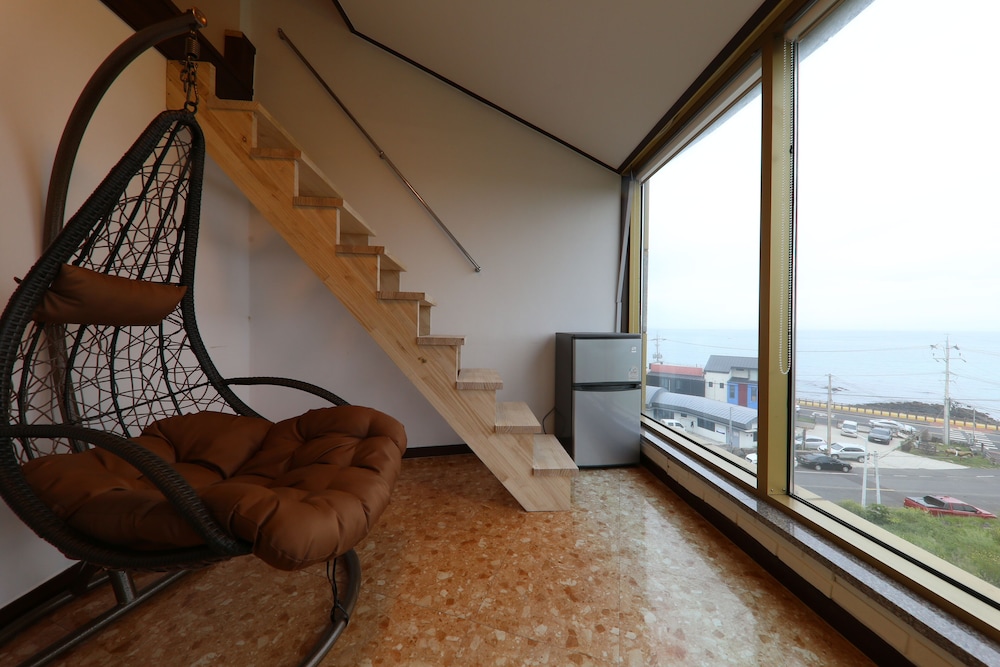 Jeju Miracle Guest House 40/60