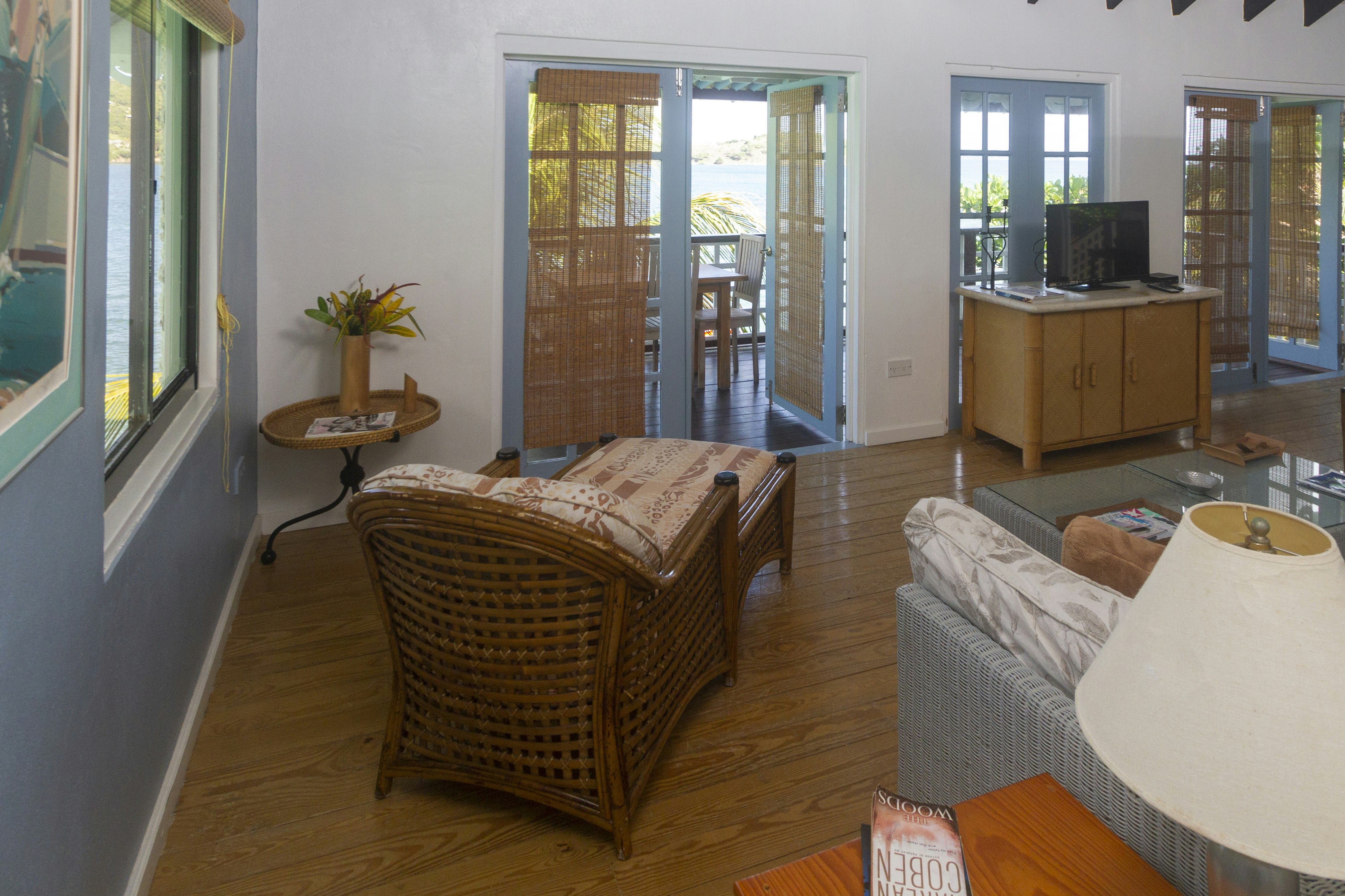 Bequia Beachfront Villa Hotel 59/83