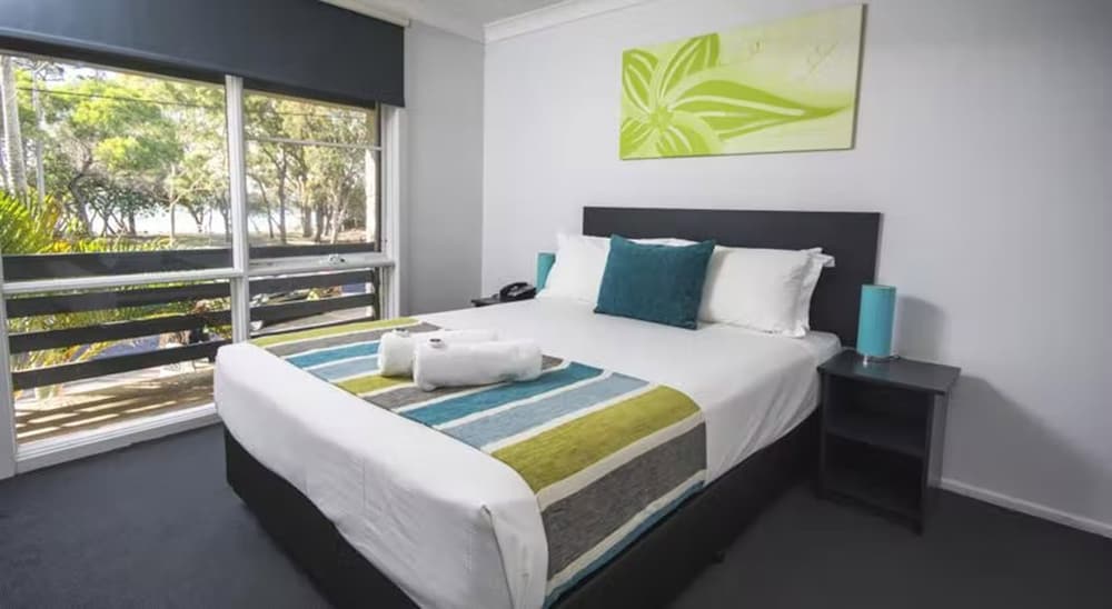 The Beach Motel Hervey Bay 17/72