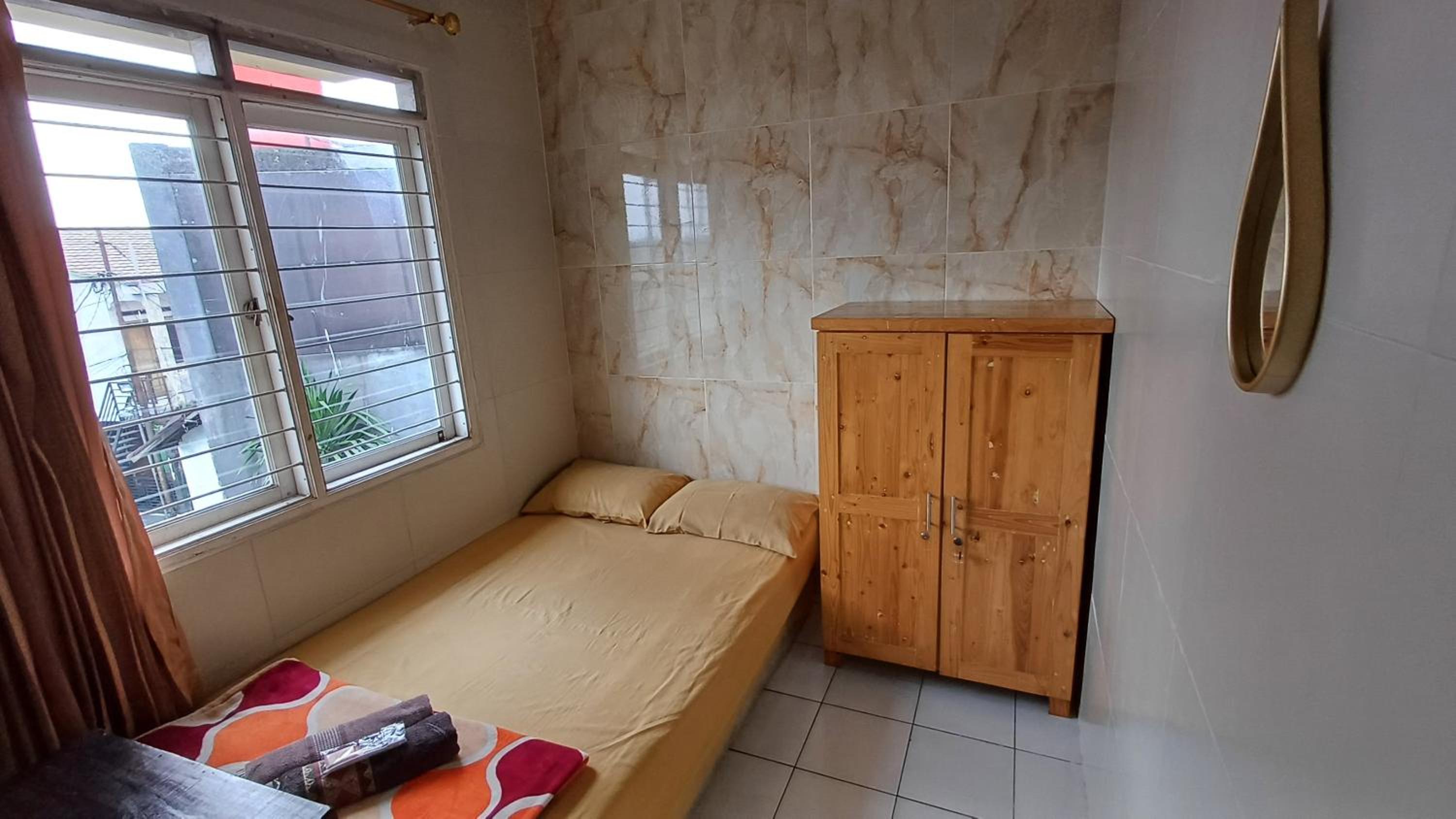 SPOT ON 3988 Kost Carmelia Baranangsiang Syariah 14/45