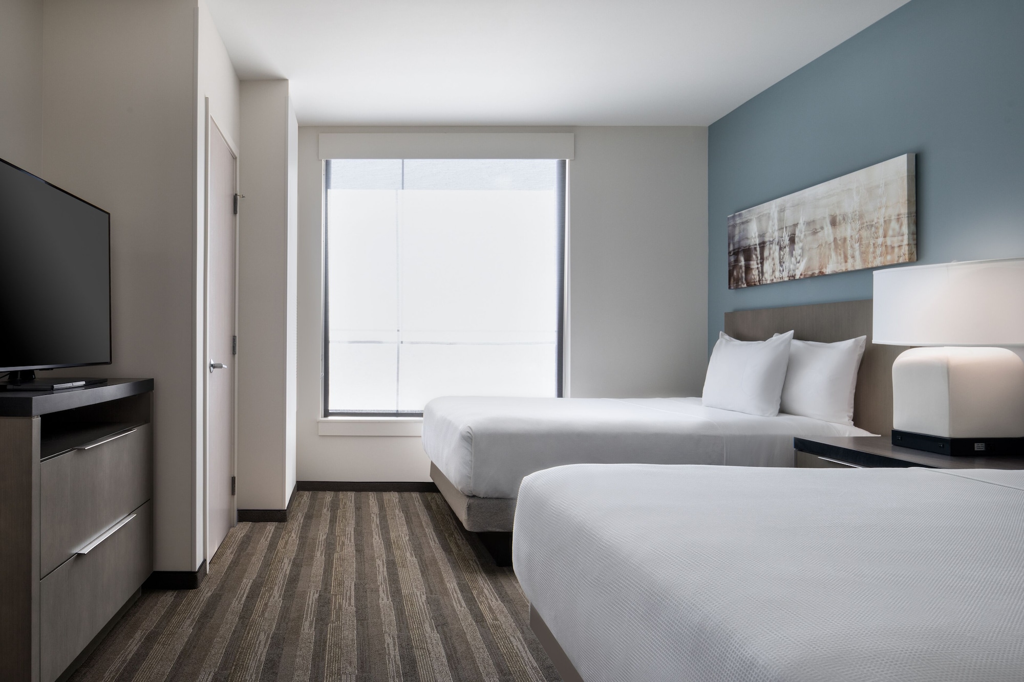 1 BEDROOM, SUITE, KITCHEN, ACCESSIBLE