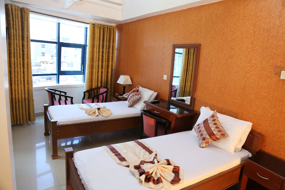 Rainbow Hotel 22/50