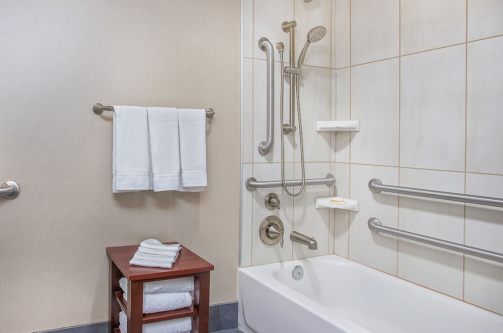 Holiday Inn University Plaza-Bowling Green 24/71