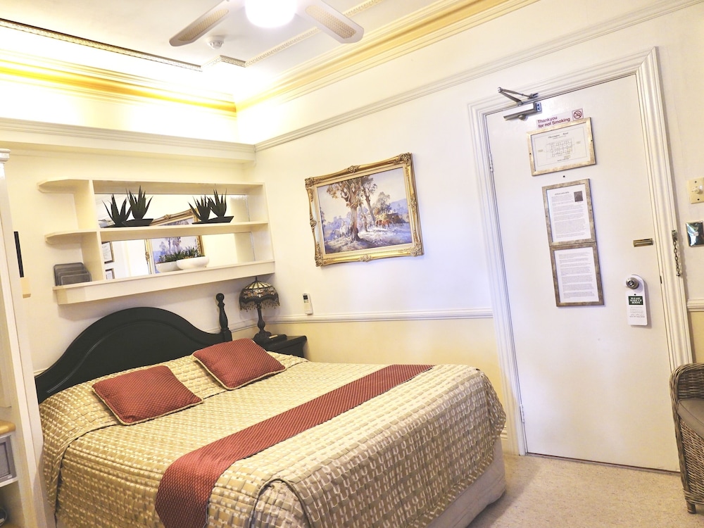 The Charrington Boutique Hotel 8/58