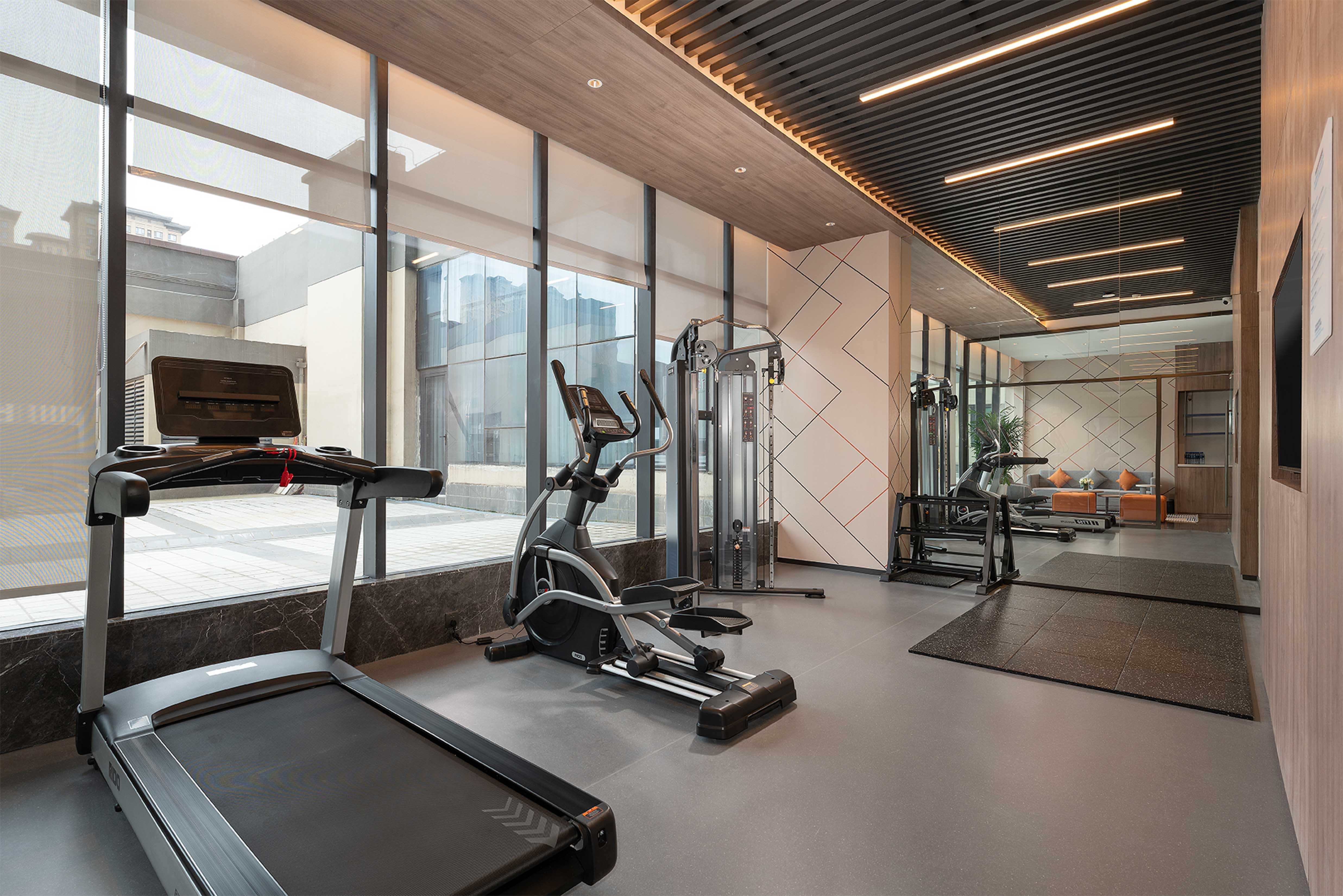 Holiday Inn Express Xi'an Daxing 36/60