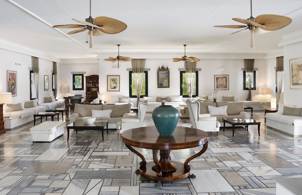 Yria Boutique Hotel & Spa 54/74