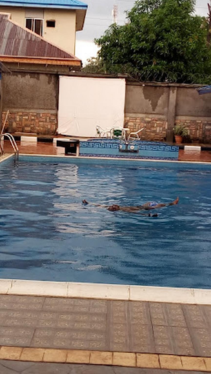 Ozom Hotel 28/29