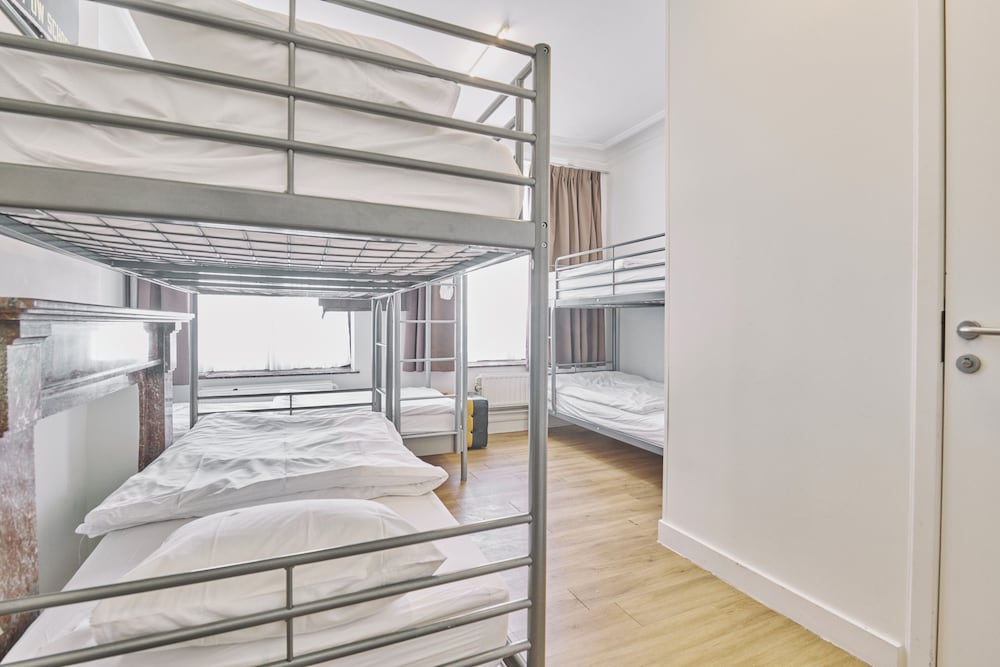 2Go4 Quality Hostel Brussels City Center 18/50