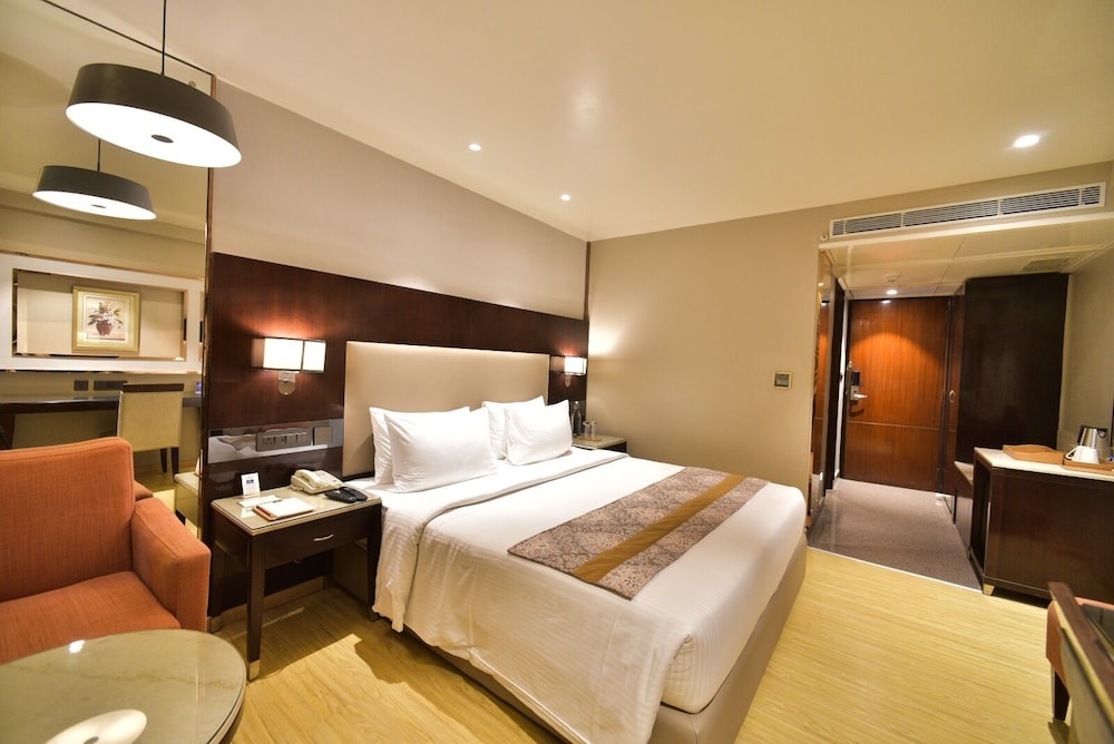 EXECUTIVE, DOUBLE BED