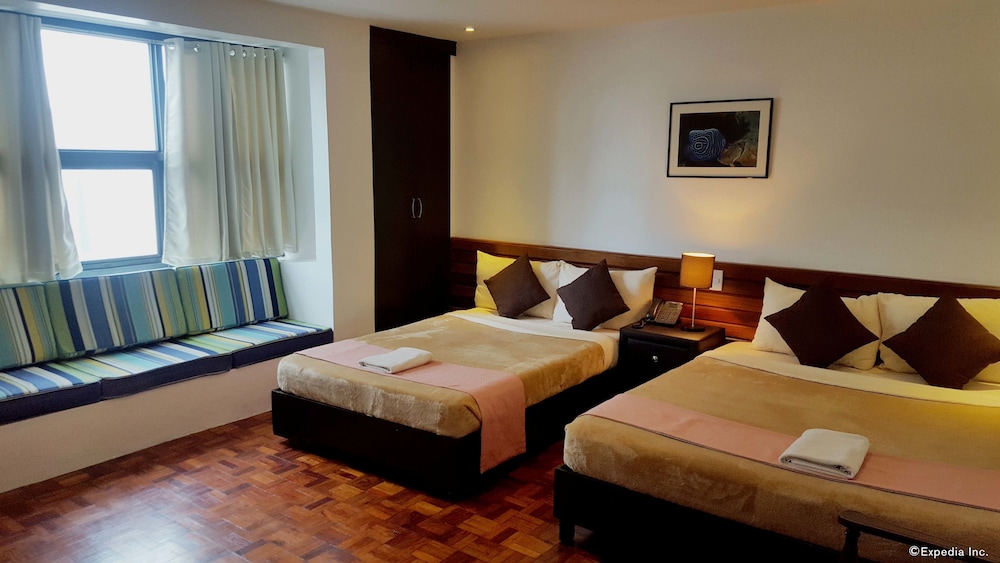 Zen Rooms Makati Amorsolo 14/59