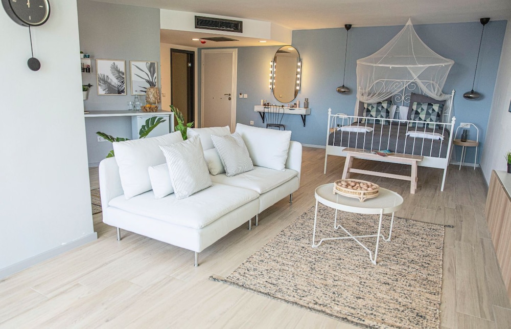 Payava Hotel by True Blue 45/61