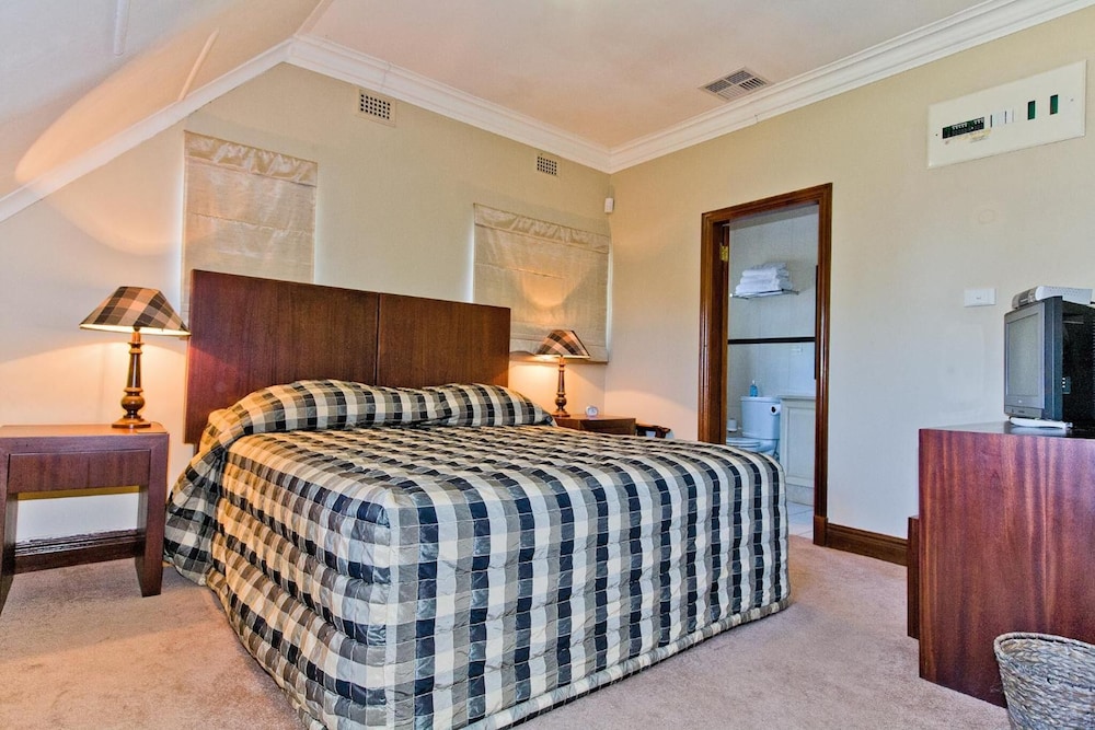 Eagle Wind Manor 10/41