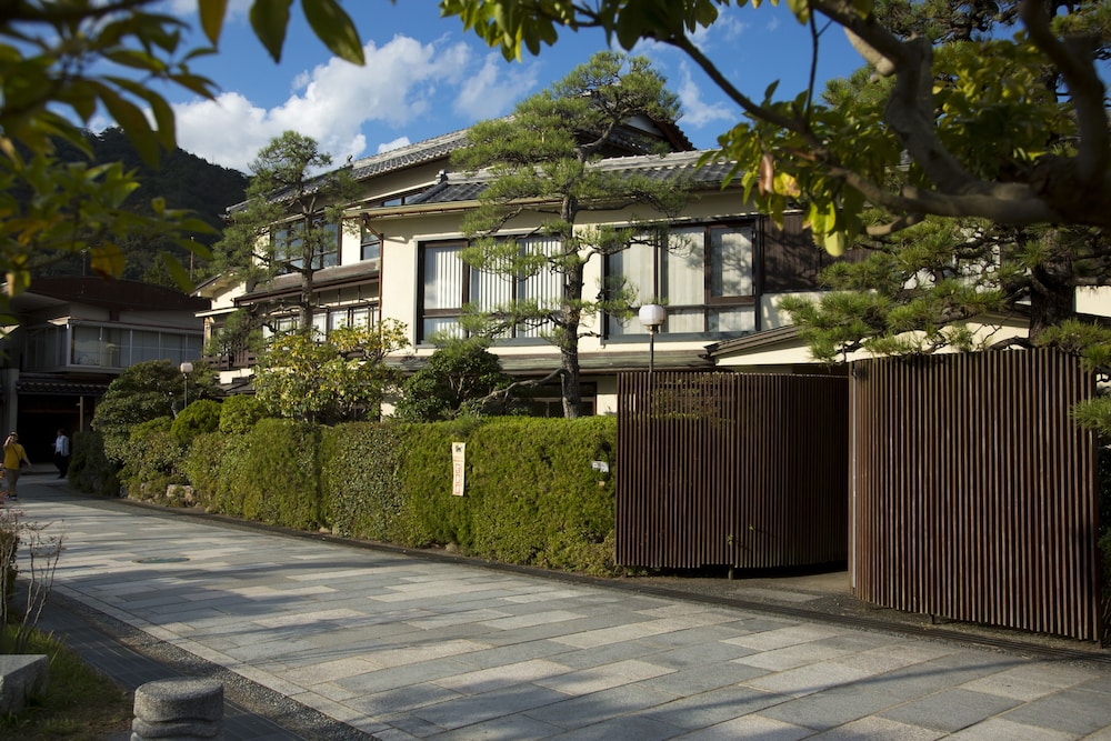Shinpuro 44/50