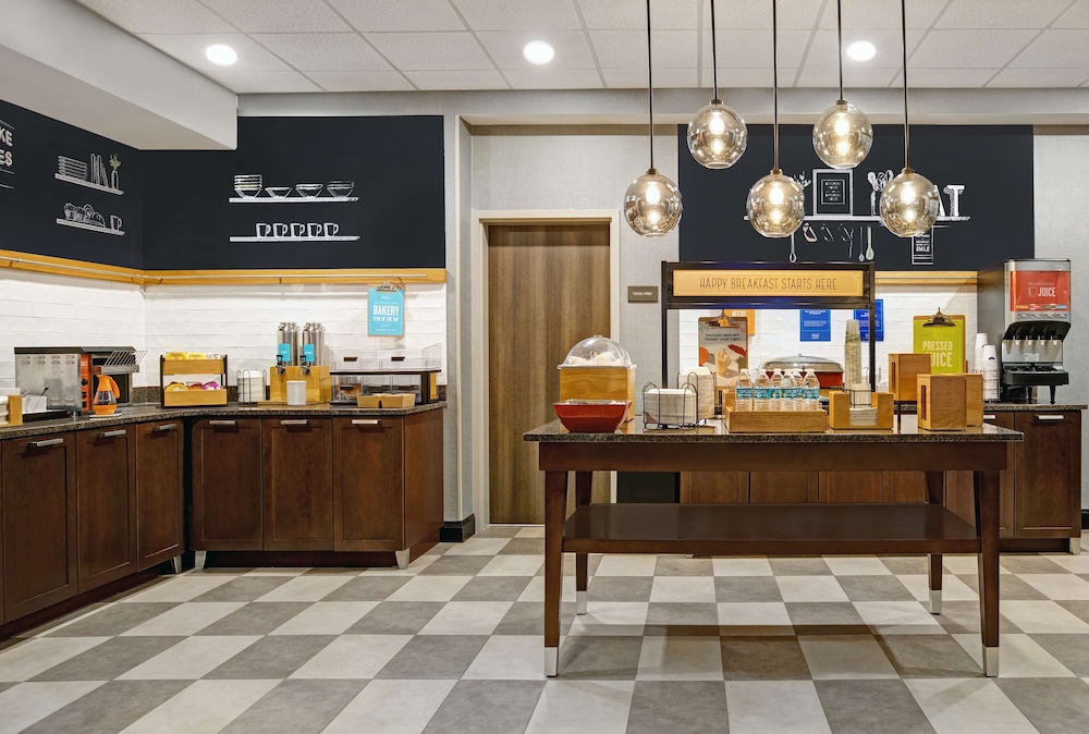 Hampton Inn Greenville I-385 Woodruff Rd. 6/45