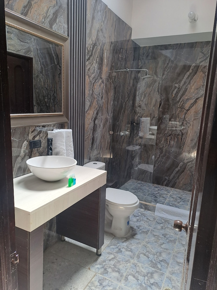 Hotel Palmas De Alcala 49/50