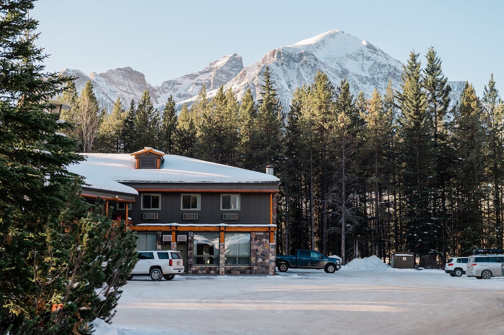 Mountaineer Lodge 6/67