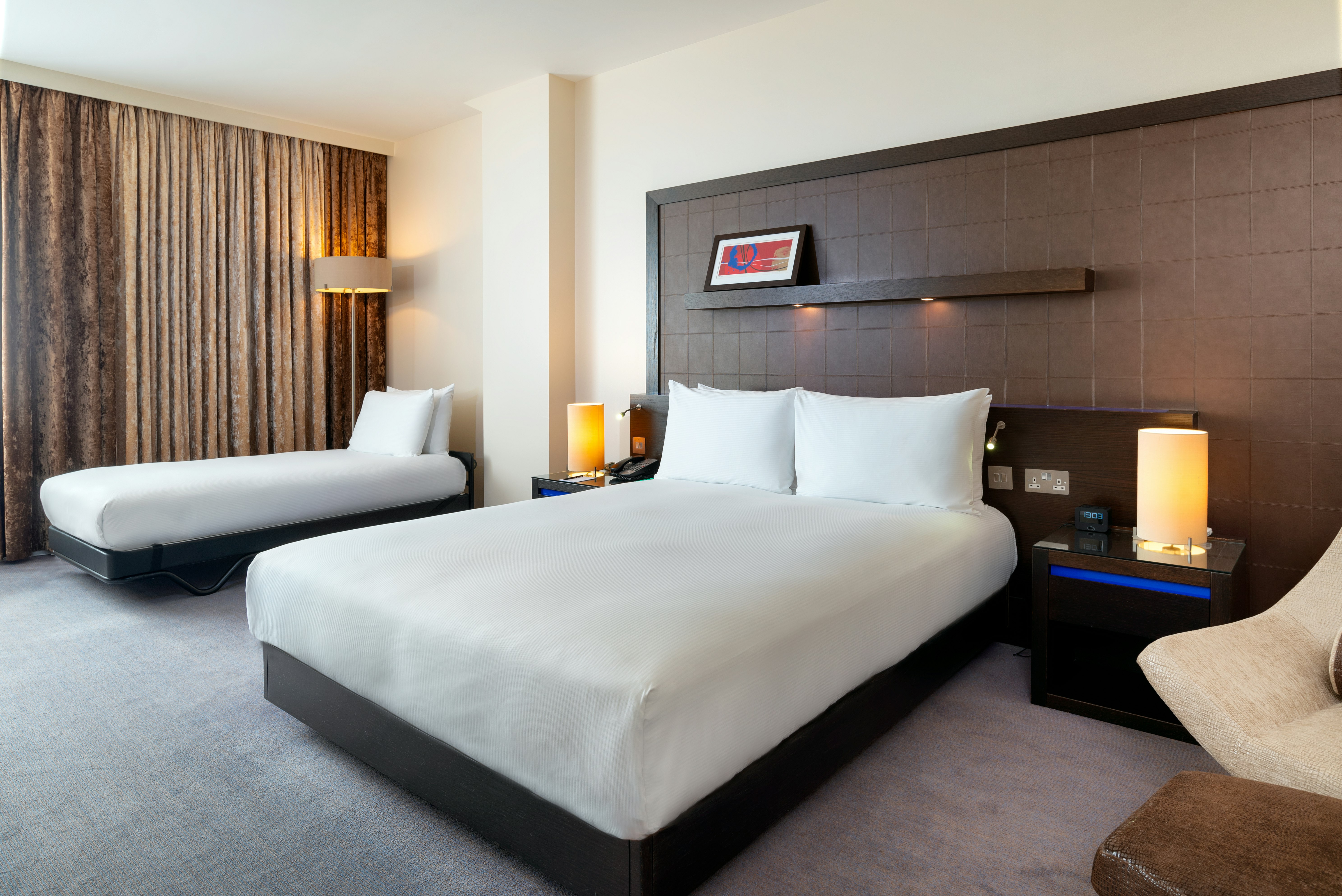 غرفة بسرير كوين مع سرير إضافي، Hilton London Canary Wharf 6/8
