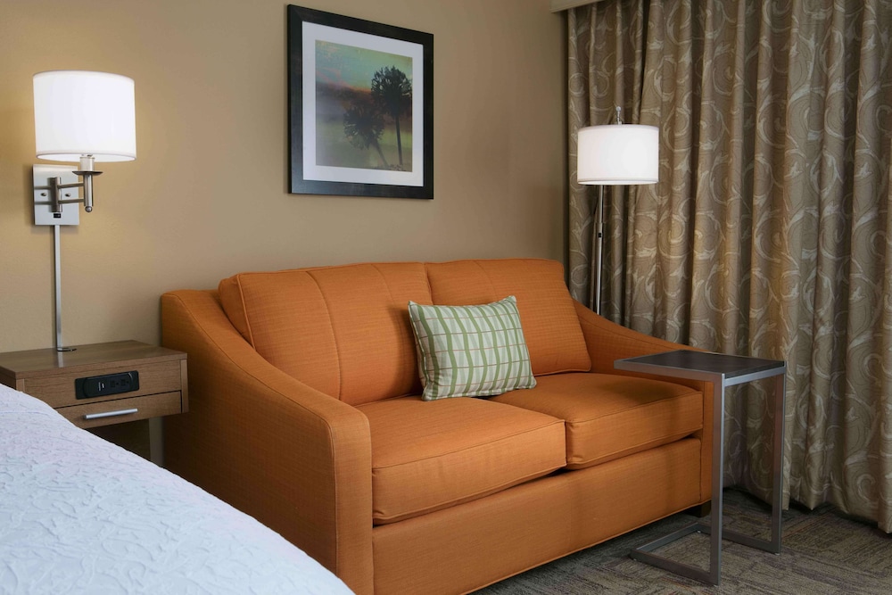 Hampton Inn Kansas City/Shawnee Mission 20/34