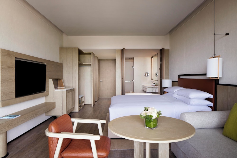 Deluxe, King Bed, Ocean View, Marriott Yalong Bay 10/10