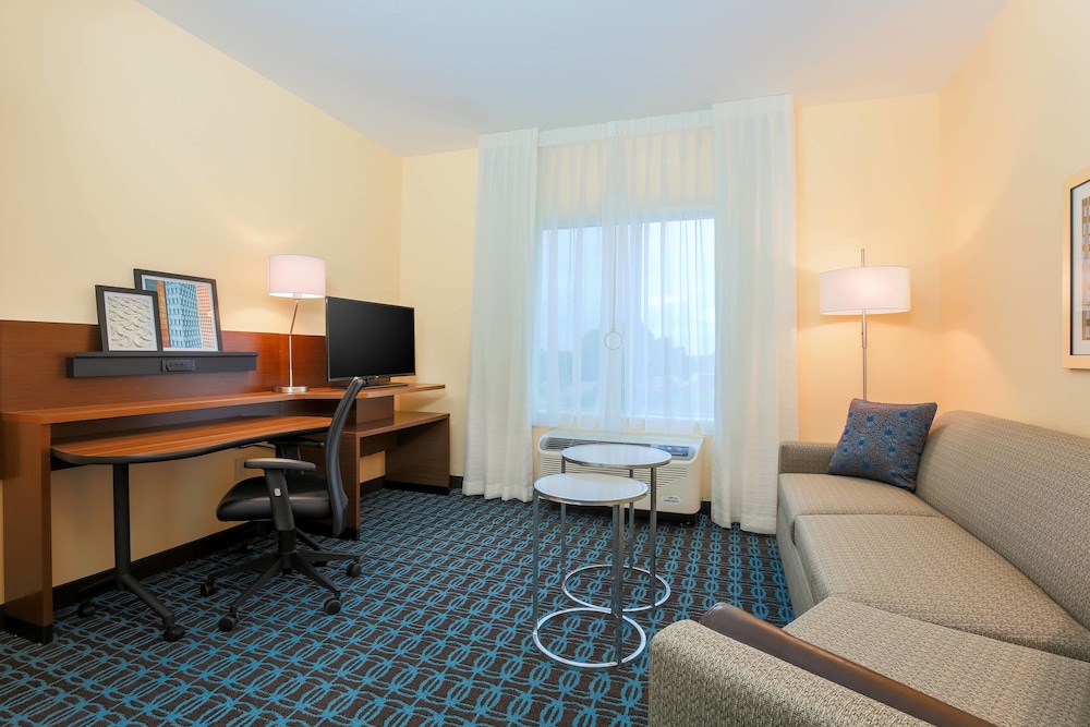 Fairfield Inn Suites Cuero 46/54