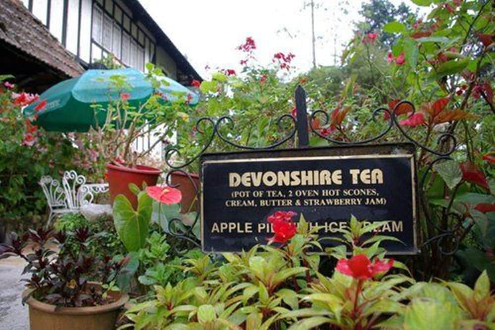 THE SMOKEHOUSE HOTEL 12/50