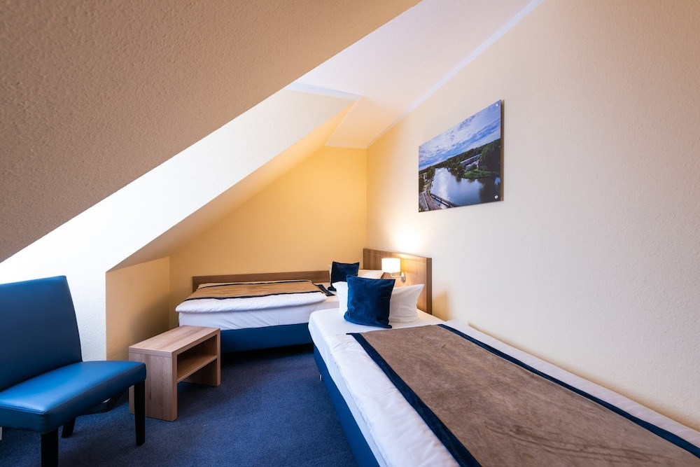 Askania Hotel Bernburg 17/50