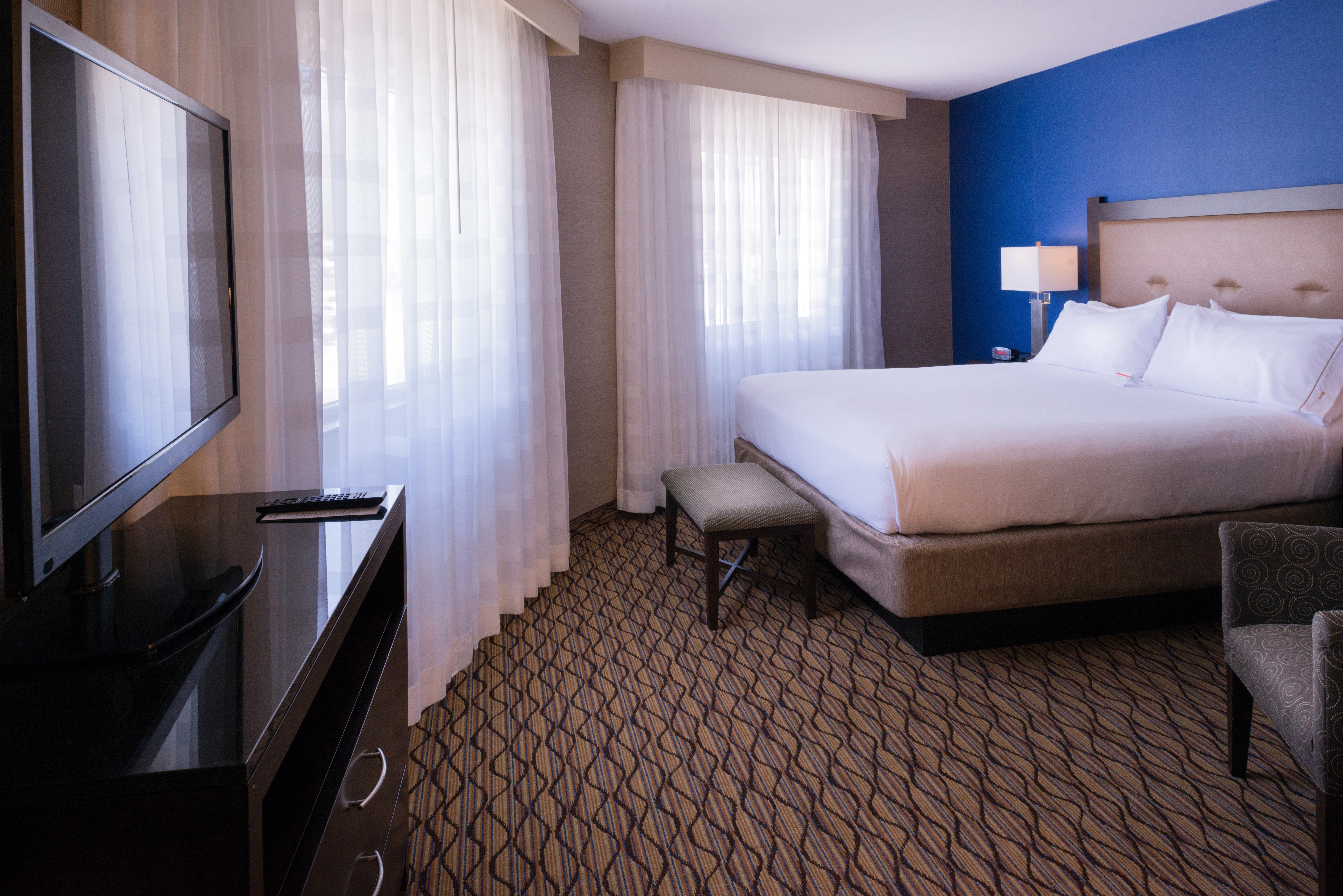Feature, Suite, King Bed