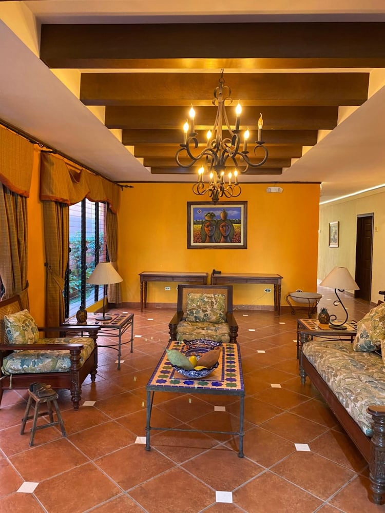 VILLA TERRA HOTEL 35/50