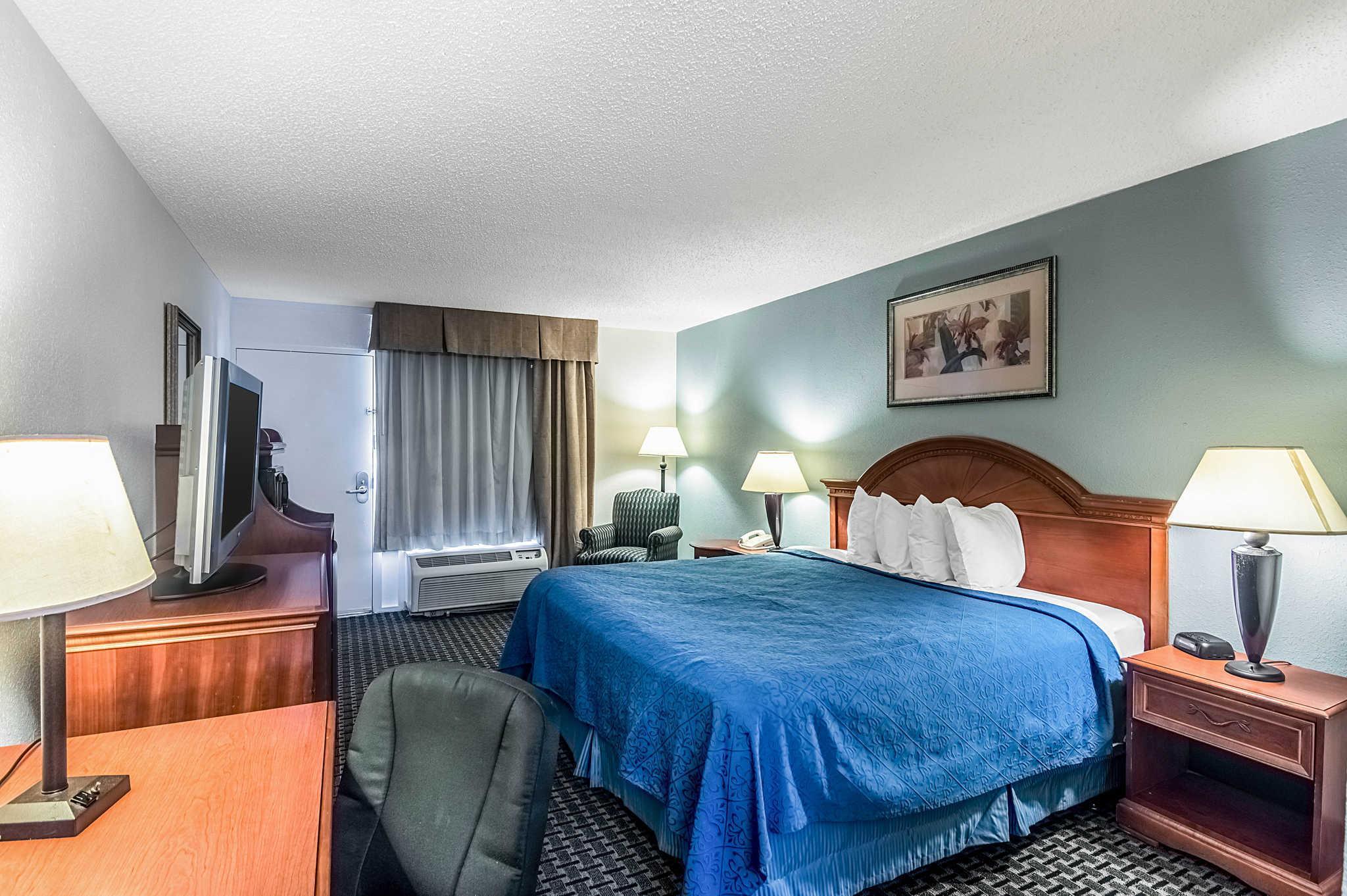 Quality Inn &amp; Suites 14/27