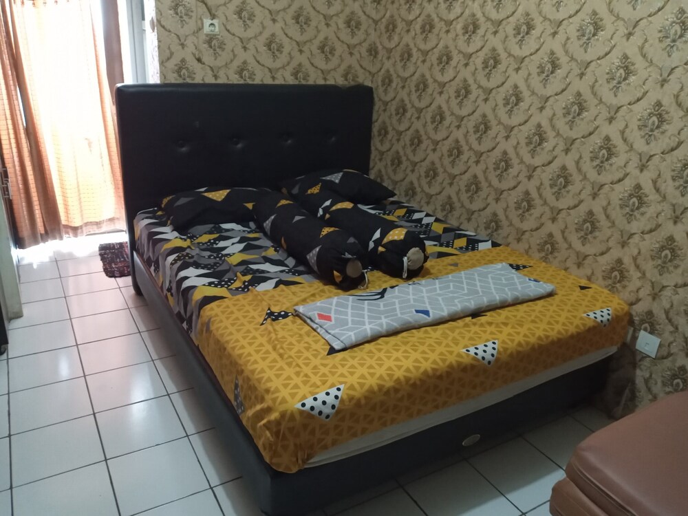 Kemang View by Happy Room by Zuzu 20/34