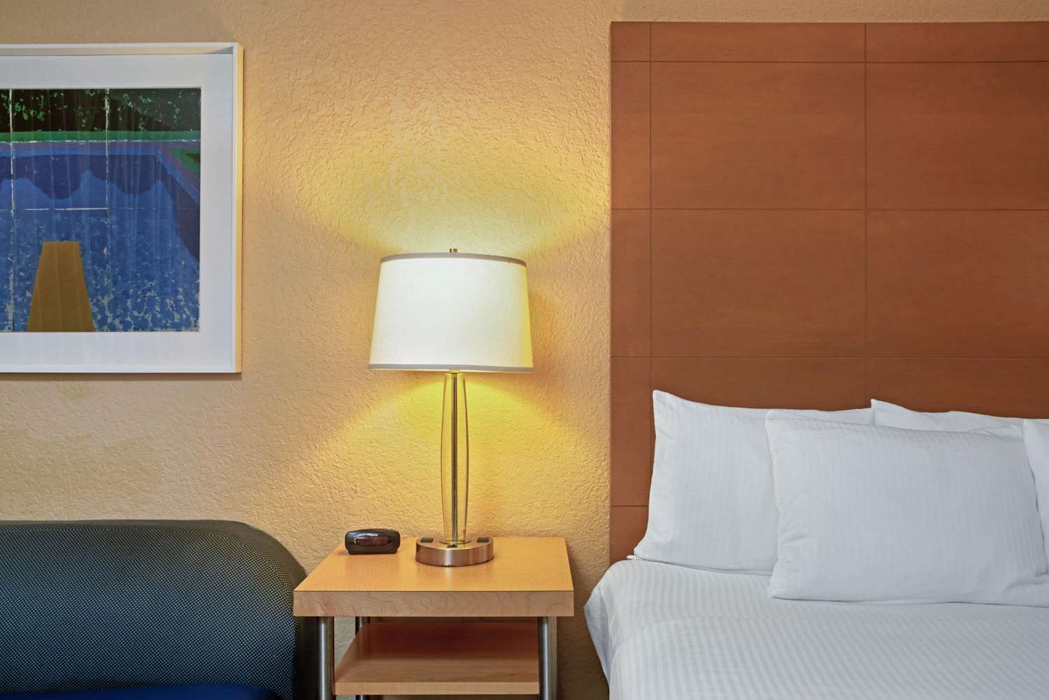 La Quinta Inn & Suites by Wyndham Coral Springs South 12/30