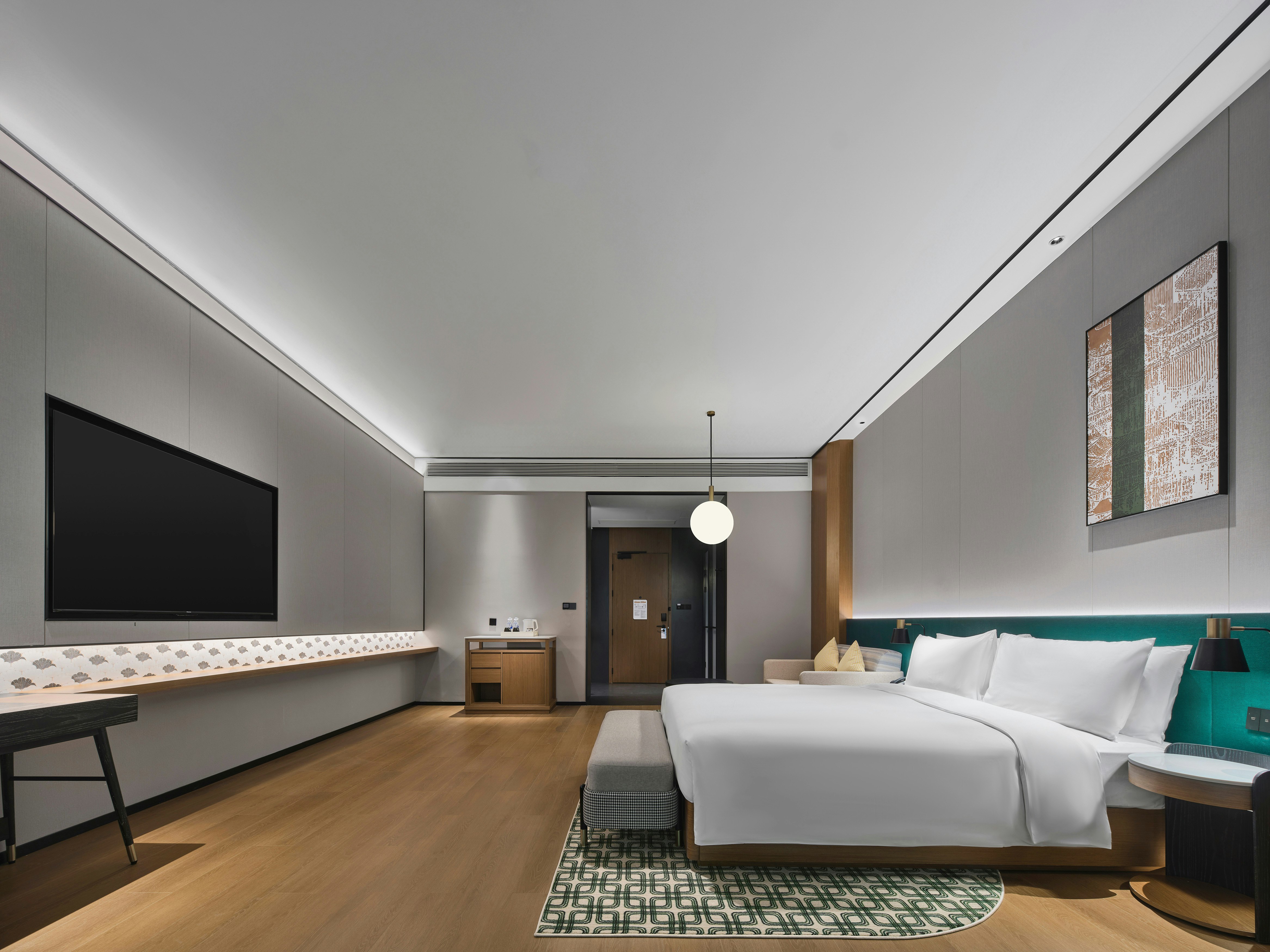 DELUXE, KING BED, GARDEN VIEW