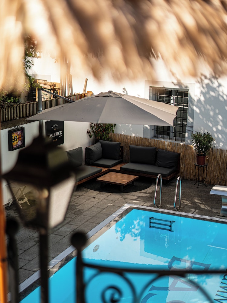 MINOTEL BASLERTOR SUMMER POOL 31/52
