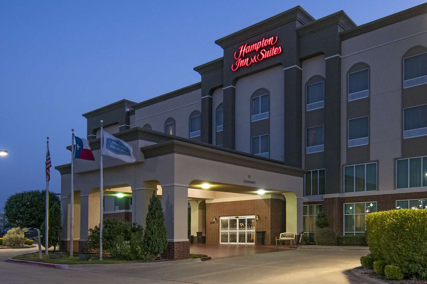 Hampton Inn And Suites Waxahachie 74/76